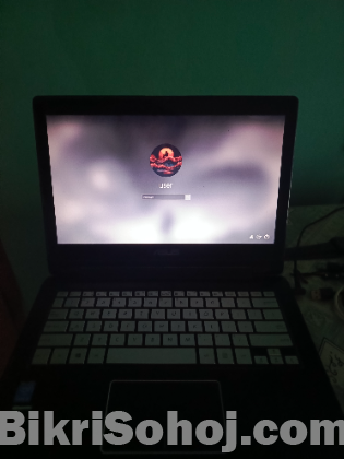 Asus Laptop with touch screen